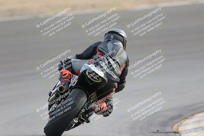 media/Dec-17-2022-SoCal Trackdays (Sat) [[224abd9271]]/Turn 10 Backside (120pm)/